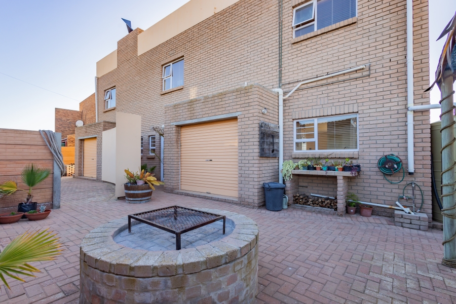 3 Bedroom Property for Sale in Louis Rood Western Cape